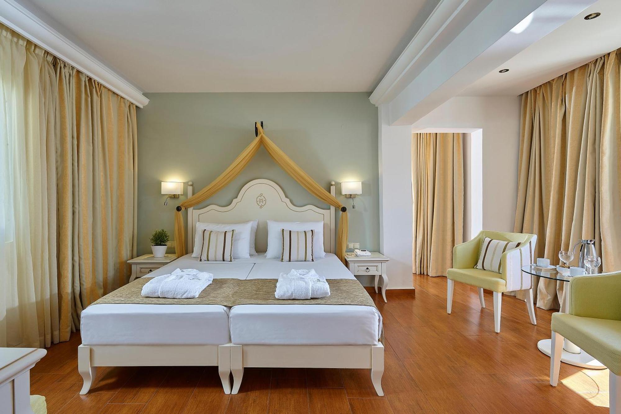 Alexander Beach Hotel & Village Resort Malia Exterior foto